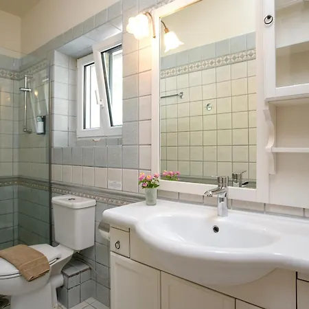 Moyria By Posarellivillas *