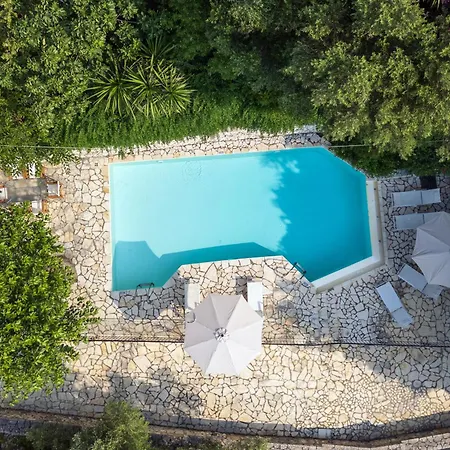 Moyria By Posarellivillas וילה