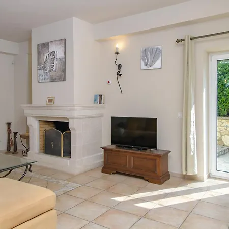 Moyria By Posarellivillas Villa