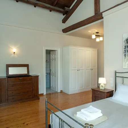 Moyria By Posarellivillas *